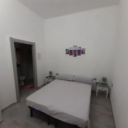 Center Via Roma 22 *